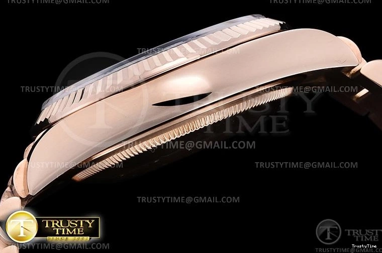 0404 RDD0219G – DayDate 36mm Practical 693